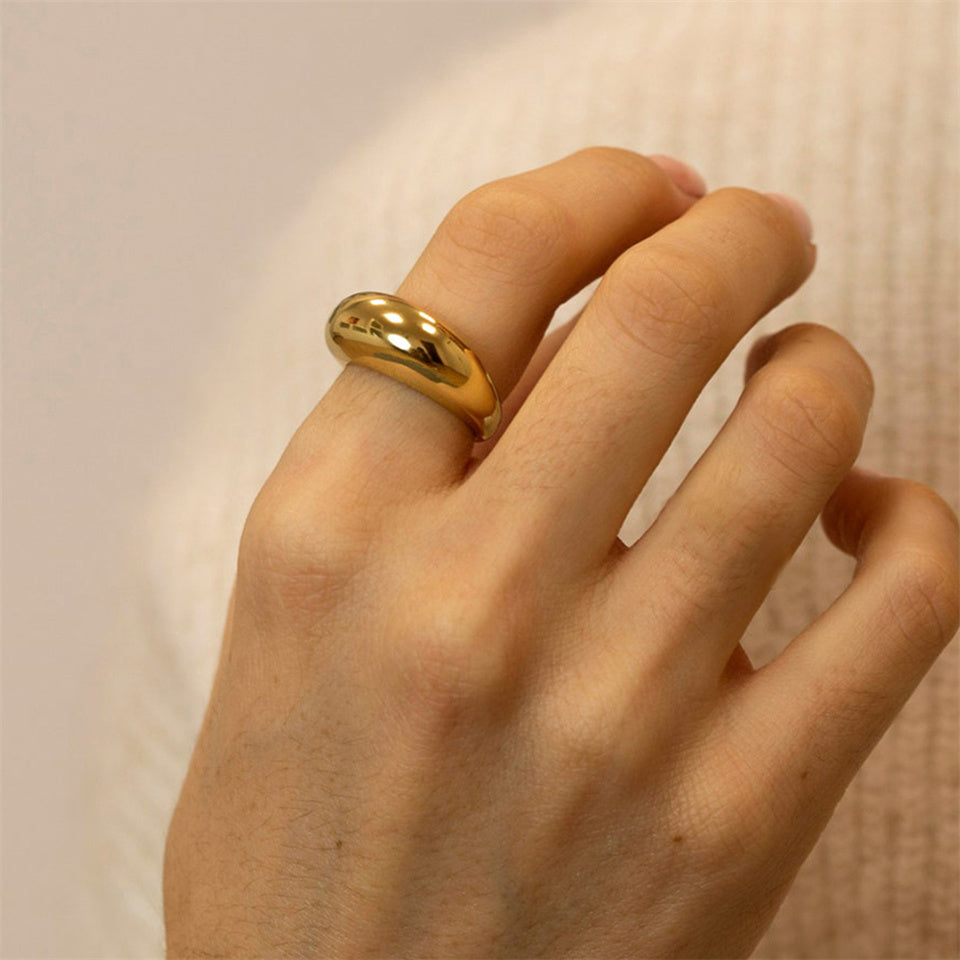 The Elara Ring — Curve in All the Right Places