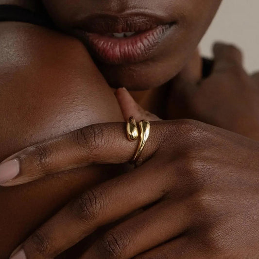 The Zephyr Ring — Light as Gold, Strong as Steel